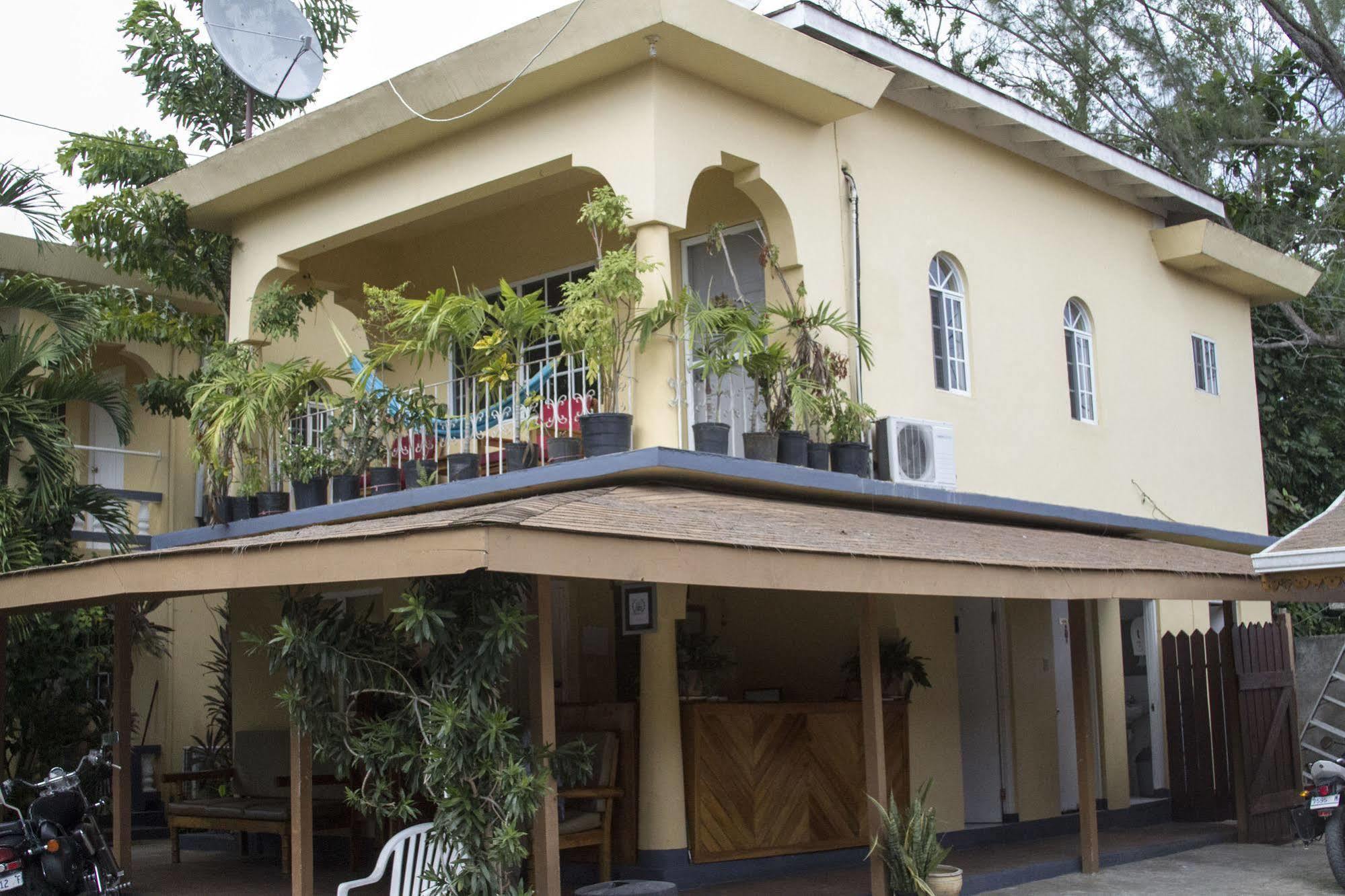 Seastar Inn ネグリル エクステリア 写真